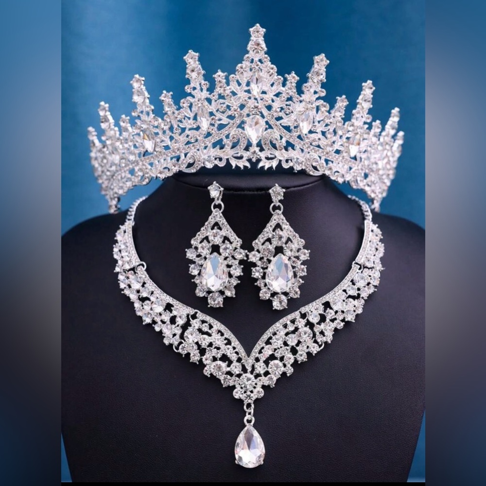 Silver Rhinestone Crown, Necklace, Earrings Set For Bridal Headwear Tiaras